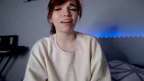 Snapshot of olivka_flower chatting on 01.17.25 Angelina Lina online show from 01.17.25