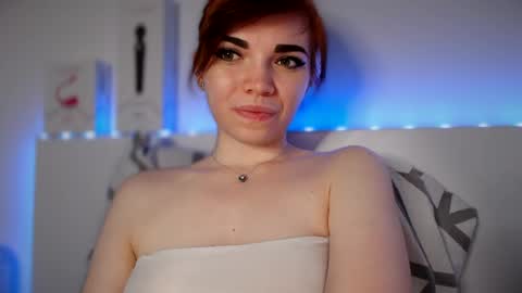 Snapshot of olivka_flower chatting on 01.23.25 Angelina Lina online show from 01.23.25