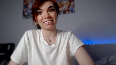 Snapshot of olivka_flower chatting on 01.25.25 Angelina Lina online show from 01.25.25