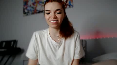 Snapshot of olivka_flower chatting on 01.31.25 Angelina Lina online show from 01.31.25