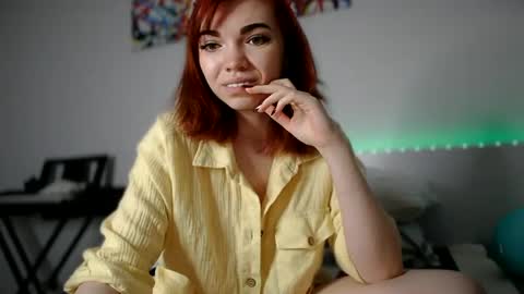 Snapshot of olivka_flower chatting on 02.07.25 Angelina Lina online show from 02.07.25