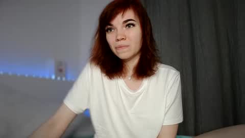 Snapshot of olivka_flower chatting on 02.19.25 Angelina Lina online show from 02.19.25