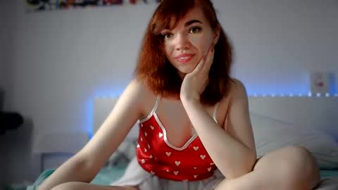 Snapshot of olivka_flower chatting on 02.19.25 Angelina Lina online show from 02.19.25