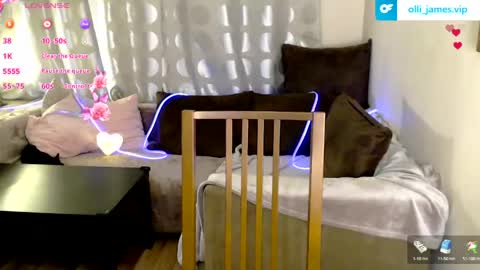 ollie_jamess online show from 06.07.26