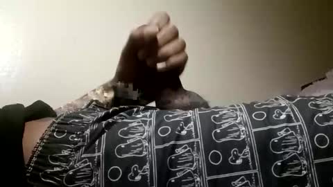 Snapshot of olliebennit chatting on 10.21.25 Ollie online show from 10.21.25