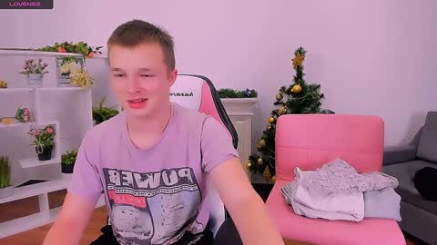 Snapshot of ollistiw chatting on 12.19.24 Olli and Stiw online show from 12.19.24