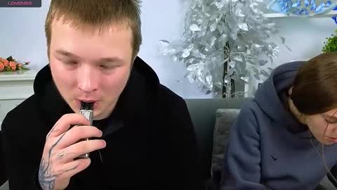 Snapshot of ollistiw chatting on 11.18.25 Olli and Stiw online show from 11.18.25