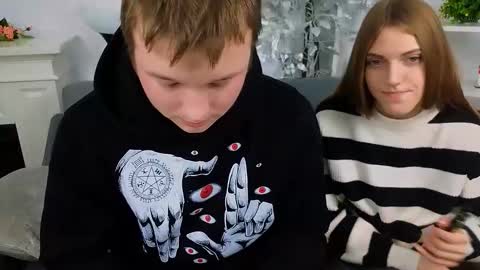 Snapshot of ollistiw chatting on 11.28.25 Olli and Stiw online show from 11.28.25