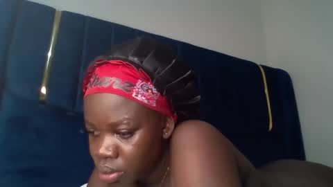 Snapshot of ollleina chatting on 04.05.26 ollleina online show from 04.05.26