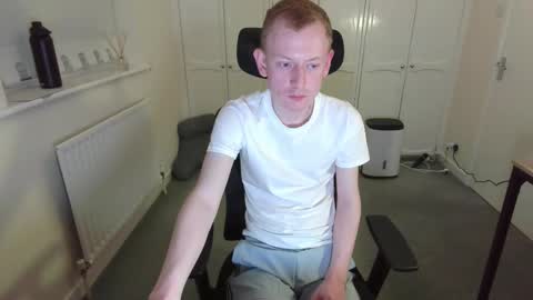 Snapshot of ollysparks chatting on 02.18.25 Olly online show from 02.18.25