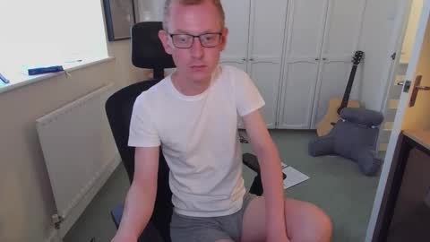 Snapshot of ollysparks chatting on 09.21.25 Olly online show from 09.21.25