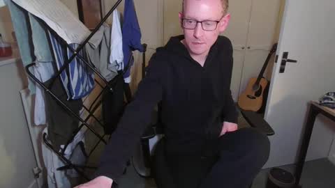 Snapshot of ollysparks chatting on 03.09.26 Olly online show from 03.09.26