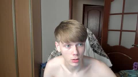 Snapshot of olvr_zoolander chatting on 01.05.26 Oliver and Mira online show from 01.05.26