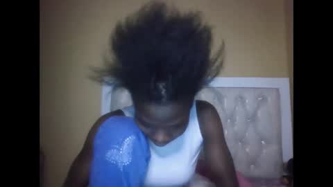 Snapshot of olwami4 chatting on 12.15.25 olwami4 online show from 12.15.25