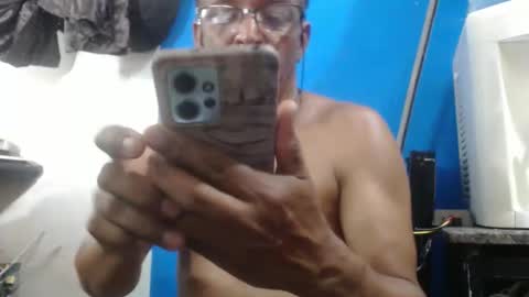 OlySantos online show from 11.23.25