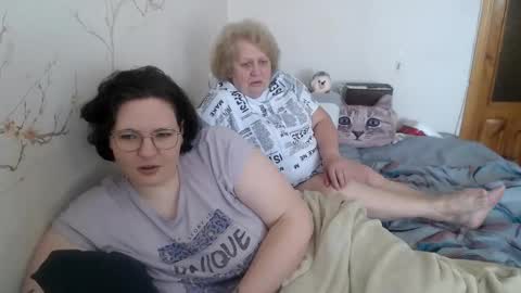 OlyaAndNetty online show from 02.17.25