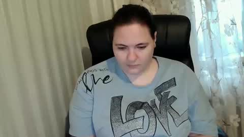 OlyaAndNetty online show from 10.17.25