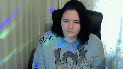 OlyaAndNetty online show from 10.18.25