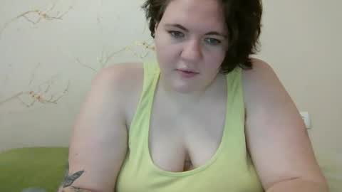 Snapshot of olyafire chatting on 01.04.25 OlyaFire online show from 01.04.25