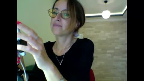Snapshot of olyra11 chatting on 10.22.25 olyra11 online show from 10.22.25