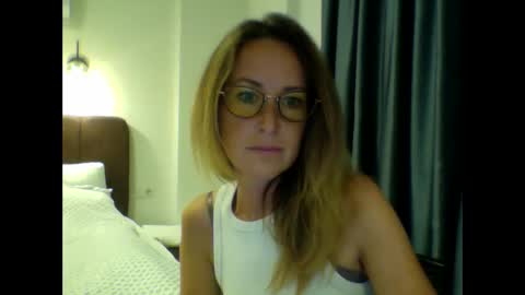 Snapshot of olyra11 chatting on 01.05.26 olyra11 online show from 01.05.26