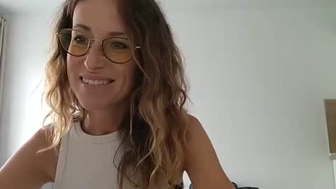 Snapshot of olyra11 chatting on 07.24.26 olyra11 online show from 07.24.26