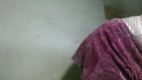 Snapshot of olyvienne90 chatting on 12.02.25 olyvienne90 online show from 12.02.25