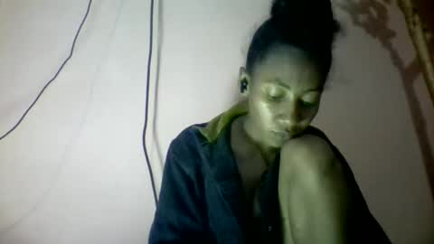 olyvienne90 online show from 04.21.26