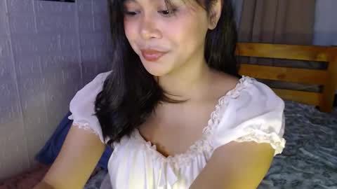 Snapshot of omariaennaid chatting on 03.26.26 Angel online show from 03.26.26