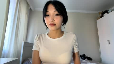 Mia online show from 05.02.26