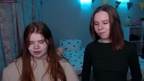 Snapshot of omellyoo chatting on 12.28.24 MellY online show from 12.28.24