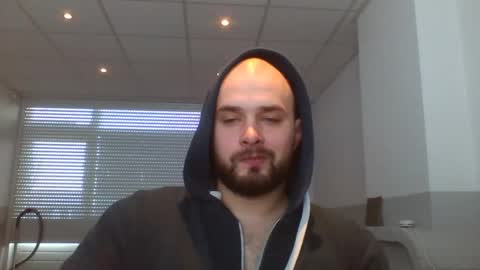 Snapshot of omgwhereim chatting on 12.03.24 omgwhereim online show from 12.03.24