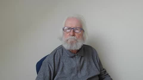 Snapshot of onanister chatting on 01.25.25 Somewhere over the rainbow online show from 01.25.25