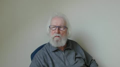 Snapshot of onanister chatting on 02.10.25 Somewhere over the rainbow online show from 02.10.25