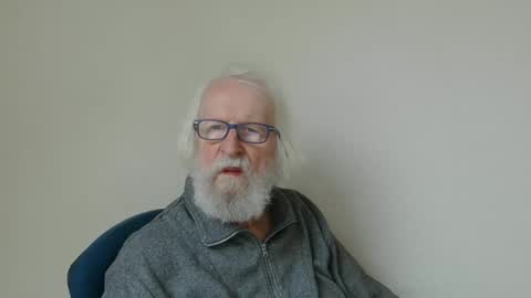 Snapshot of onanister chatting on 02.11.25 Somewhere over the rainbow online show from 02.11.25