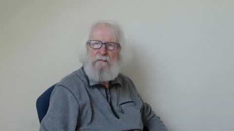 Snapshot of onanister chatting on 03.06.25 Somewhere over the rainbow online show from 03.06.25