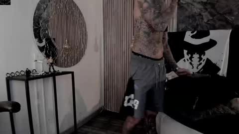 Snapshot of onceagain97_ chatting on 11.21.25 ... online show from 11.21.25