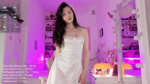 Snapshot of onecuteangel chatting on 10.19.25 Ana online show from 10.19.25