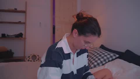 Snapshot of onelittlemermaid chatting on 02.27.25 Ariel online show from 02.27.25