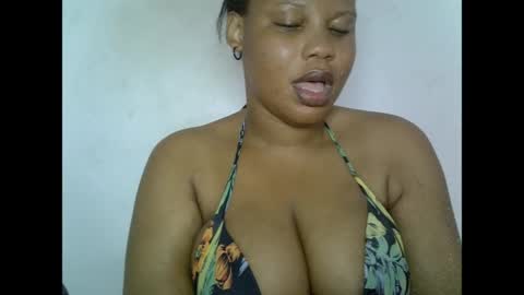 Snapshot of oneofdbestchubbygaloncb chatting on 05.18.26 oneofdbestchubbygaloncb online show from 05.18.26