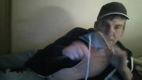 Snapshot of oneofmany66 chatting on 12.17.24 Oneofmany online show from 12.17.24