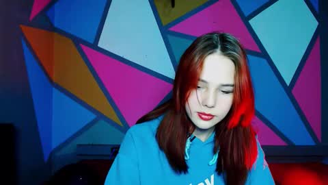 Snapshot of onessandra chatting on 11.21.25 onessandra online show from 11.21.25