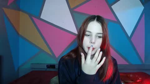 Snapshot of onessandra chatting on 11.25.25 onessandra online show from 11.25.25