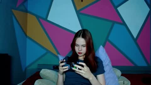 Snapshot of onessandra chatting on 12.15.25 onessandra online show from 12.15.25