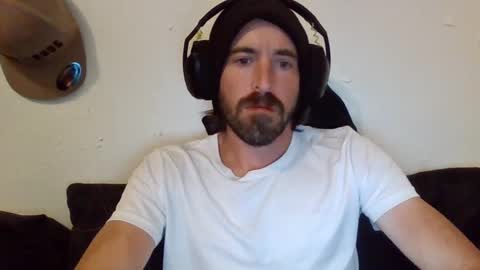 Snapshot of oniyoshiken chatting on 09.22.25 oniyoshiken online show from 09.22.25