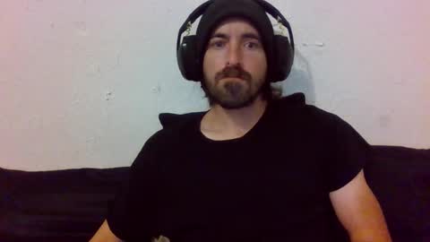 Snapshot of oniyoshiken chatting on 10.14.25 oniyoshiken online show from 10.14.25