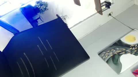 Snapshot of only_mau chatting on 11.12.25 MAU online show from 11.12.25