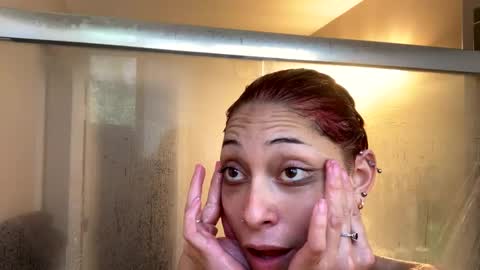 Snapshot of only_siren chatting on 09.25.25 Only siren online show from 09.25.25