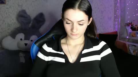 Amalia online show from 12.21.25