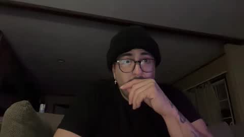 only_yours970 online show from 11.21.25